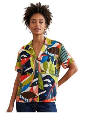 Trina Turk Tropical Piazza Print Short Sleeve Button Down Camp Shirt